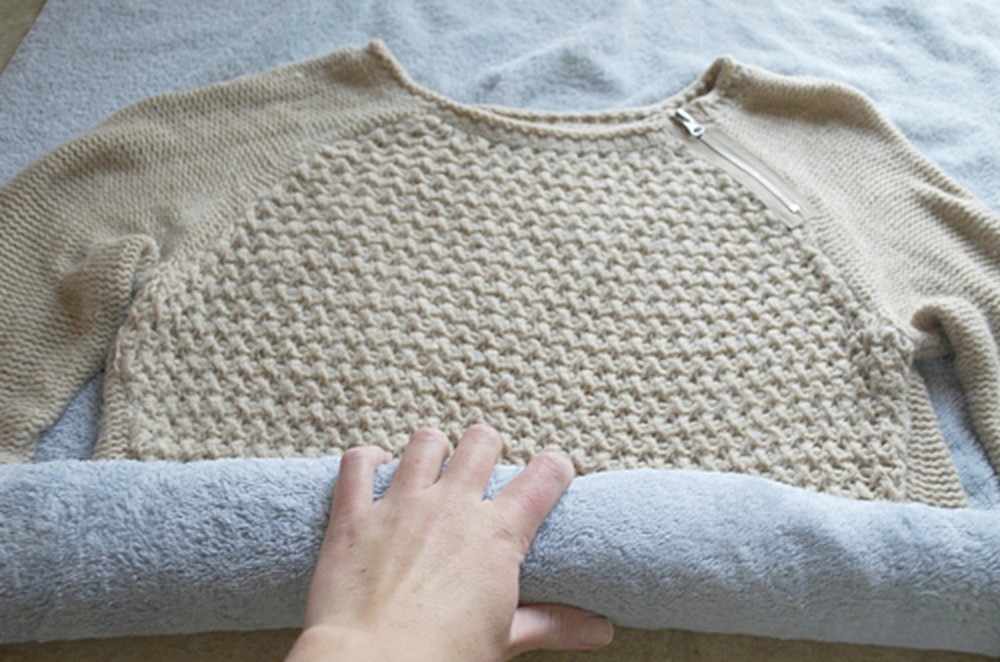 cách khắc phục áo len bị giãn